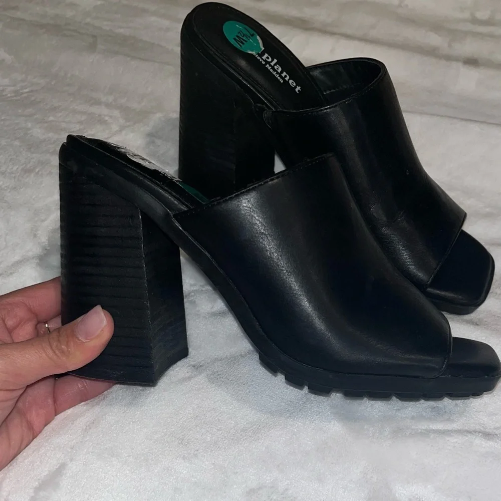 Steve Madden Black Heeled Boots - Picture 1 of 6